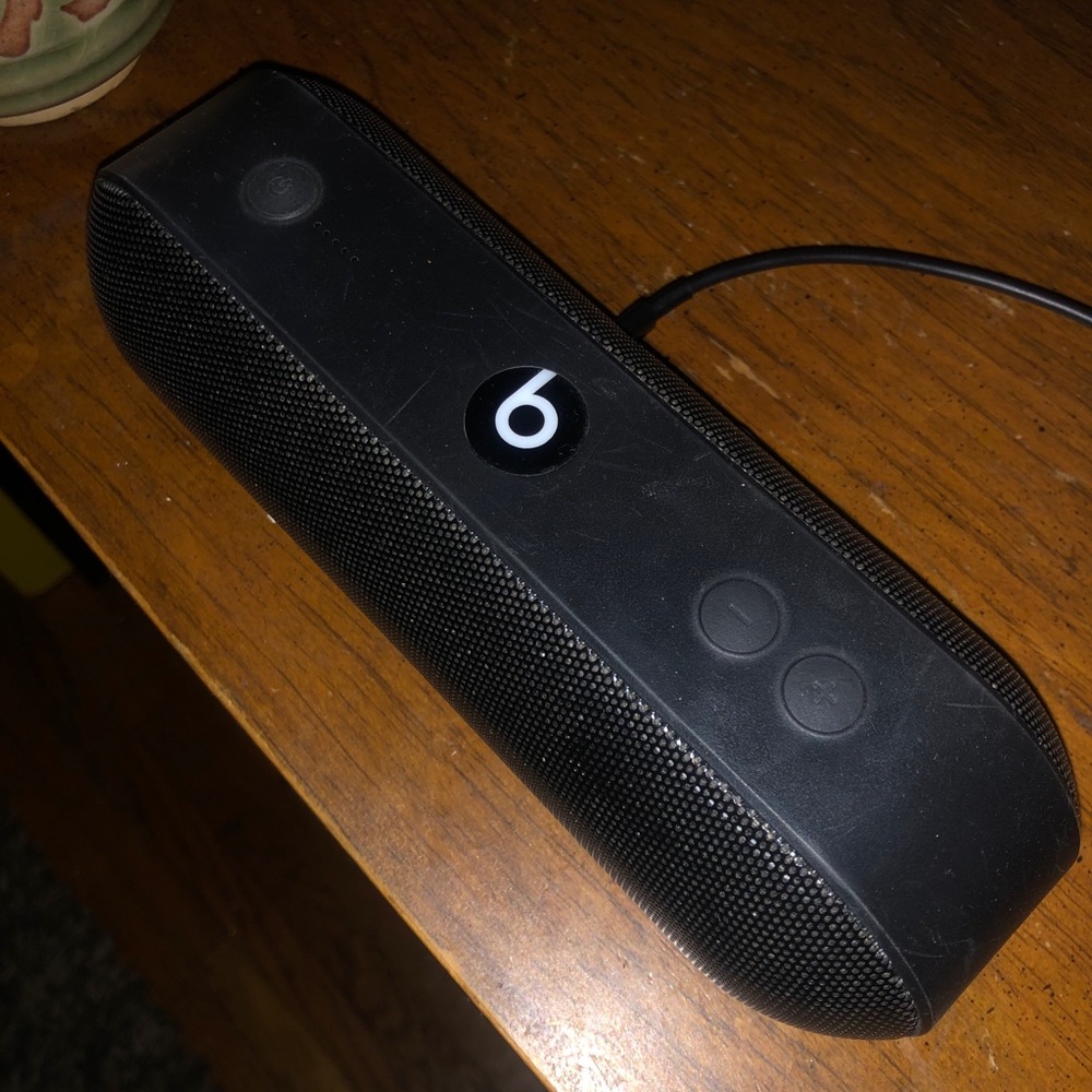 Beats pill plus